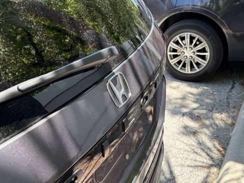 Used 2025 Honda Pilot Touring image 7