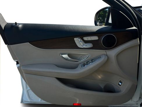 Used 2020 Mercedes-Benz C 300 4MATIC Sedan image 26