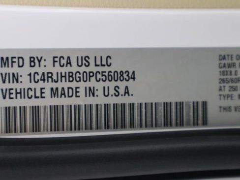 Used 2023 Jeep Grand Cherokee Limited w/ Trailer Tow Prep Group (B) AWD/4WD image 40