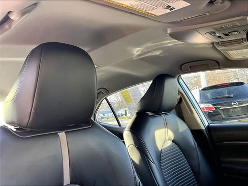 Used 2024 Toyota Camry SE image 22