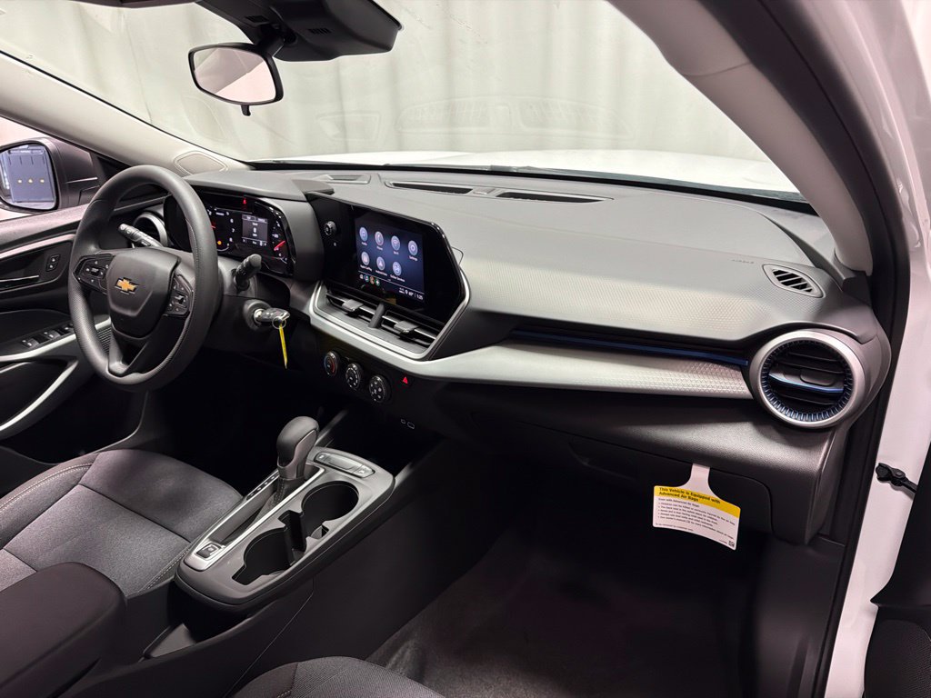 New 2026 Chevrolet Trax LS FWD image 31