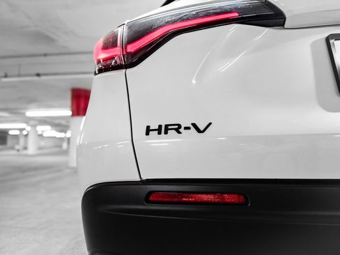 Used 2026 Honda HR-V Sport image 9