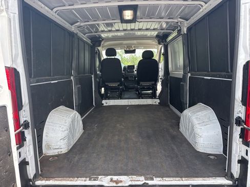 Used 2025 RAM ProMaster 2500 w/ Convenience Group FWD image 14