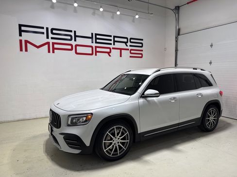Used 2021 Mercedes-Benz GLB 35 AMG 4MATIC w/ Premium Package image 8