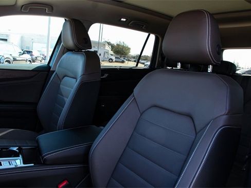 New 2026 Volkswagen Atlas SEL image 11