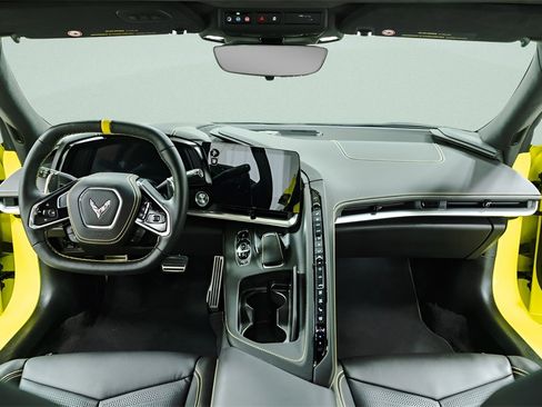 Used 2023 Chevrolet Corvette Stingray Premium Conv w/ 3LT image 9