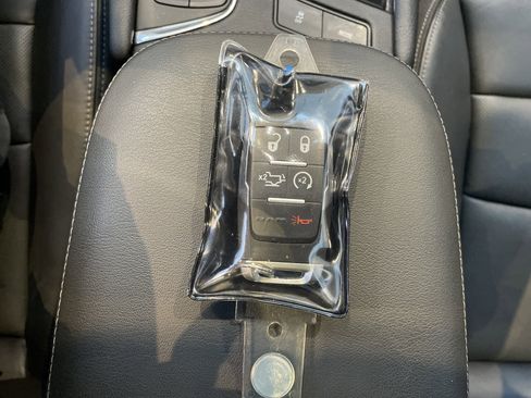 Used 2023 Cadillac XT6 Premium Luxury w/ Technology Package image 36