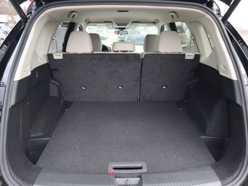 Certified 2025 Nissan Rogue SV AWD/4WD image 28