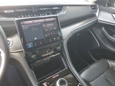 Used 2023 Jeep Grand Cherokee L Limited image 20