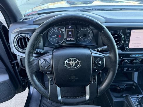 Used 2021 Toyota Tacoma TRD Off-Road w/ Technology Package image 18