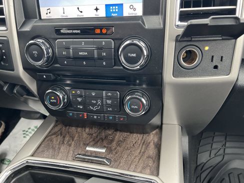 Used 2017 Ford F250 Lariat w/ Lariat Ultimate Package image 35