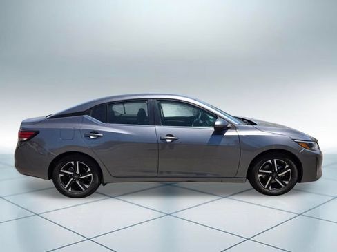 Used 2024 Nissan Sentra SV FWD image 4
