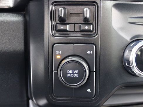 Used 2024 Ford F250 Lariat image 29