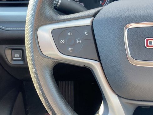 Used 2023 GMC Acadia SLE w/ Driver Convenience Package image 14