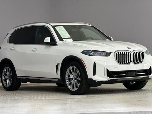 Certified 2025 BMW X5 xDrive50e w/ Premium Package image 6