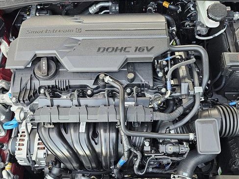 New 2025 Hyundai Elantra Limited image 19