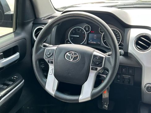 Used 2017 Toyota Tundra SR5 w/ SR5 Upgrade Package AWD/4WD image 40