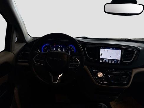Used 2019 Chrysler Pacifica Touring-L Plus w/ Advanced Safetytec Group image 23
