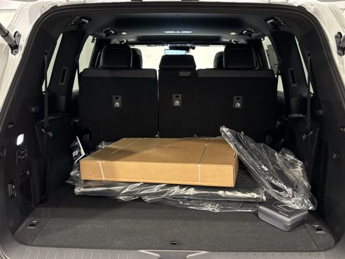 New 2026 Lexus LX 600 4WD w/ Luxury Package image 37