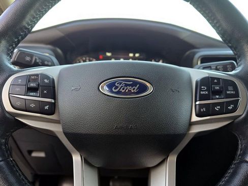 Used 2021 Ford Explorer XLT w/ Equipment Group 202A image 12
