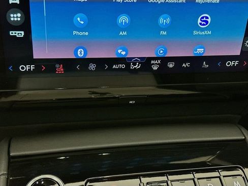 New 2025 Lincoln Navigator Reserve w/ Jet Appearance Package image 16