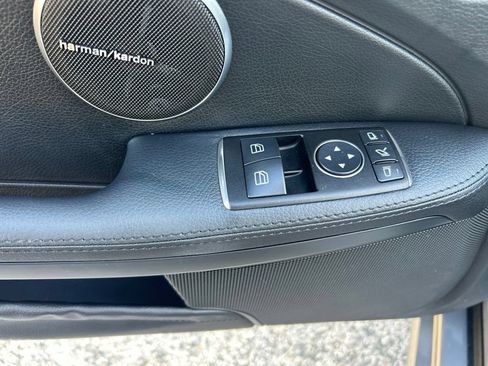 Used 2013 Mercedes-Benz SLK 250 image 37