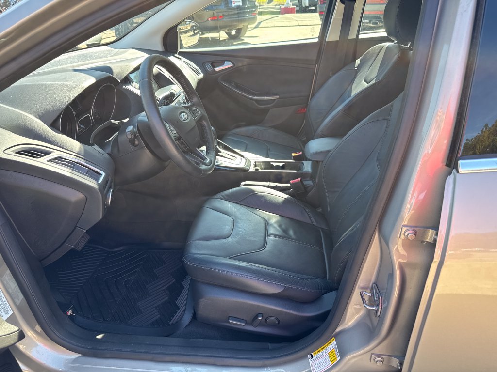 Used 2016 Ford Focus Titanium w/ Titanium Technology Package FWD image 16