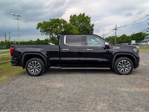 Used 2023 GMC Sierra 1500 Denali w/ Denali Reserve Package AWD/4WD image 4