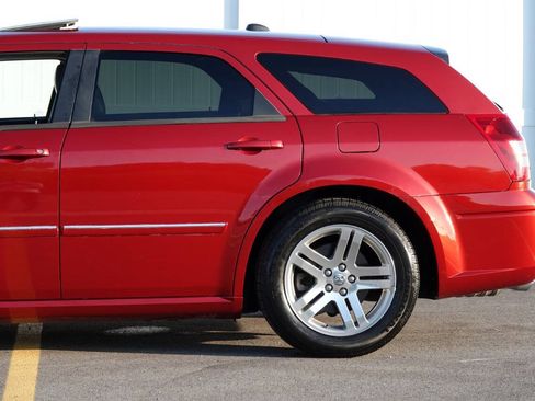 Used 2006 Dodge Magnum R/T w/ Convenience Group II RWD image 15