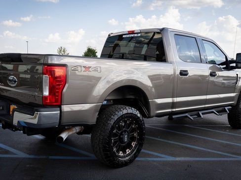 Used 2018 Ford F250 XLT image 30