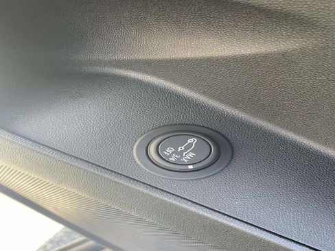 Used 2024 Chevrolet Equinox LT image 17