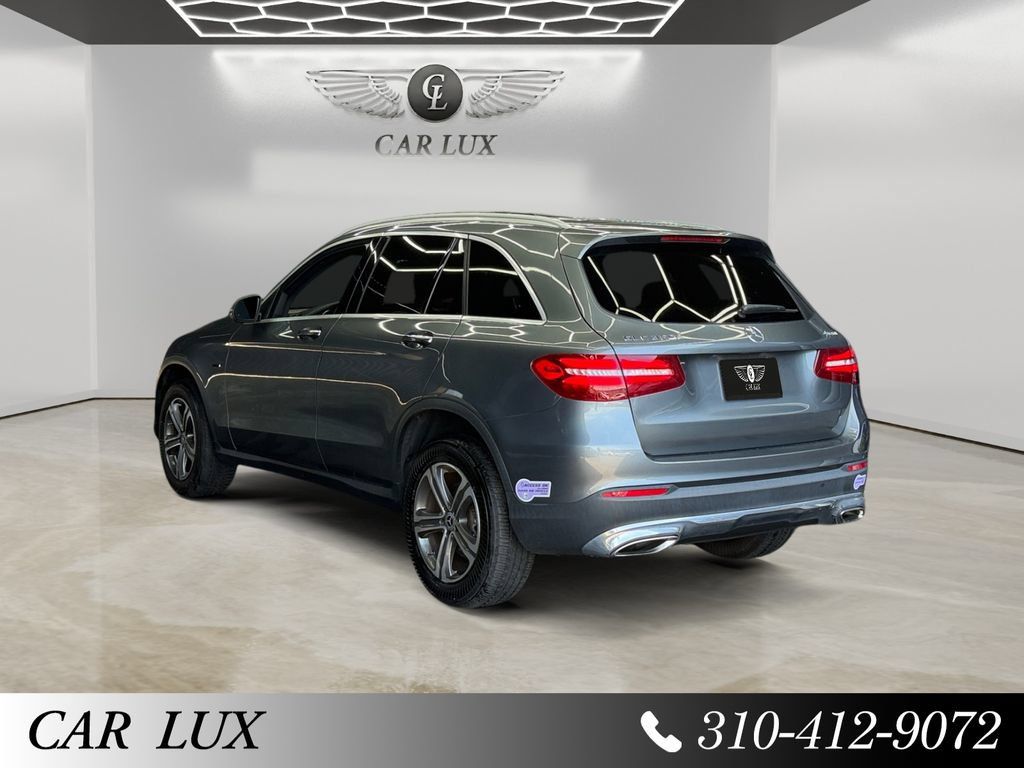 Used 2019 Mercedes-Benz GLC 350e 4MATIC w/ Premium Package image 3