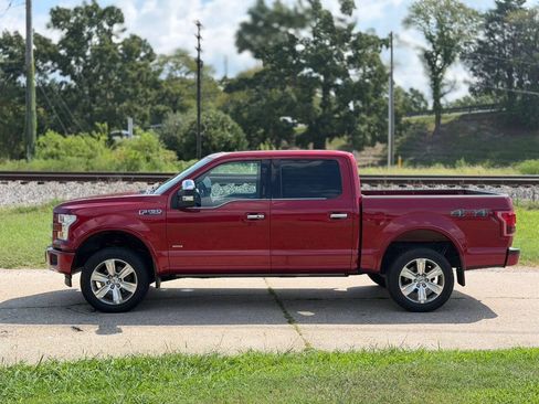 Used 2017 Ford F150 Platinum w/ Equipment Group 701A Luxury AWD/4WD image 2