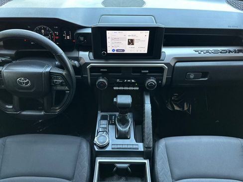 Certified 2025 Toyota Tacoma SR5 AWD/4WD image 14