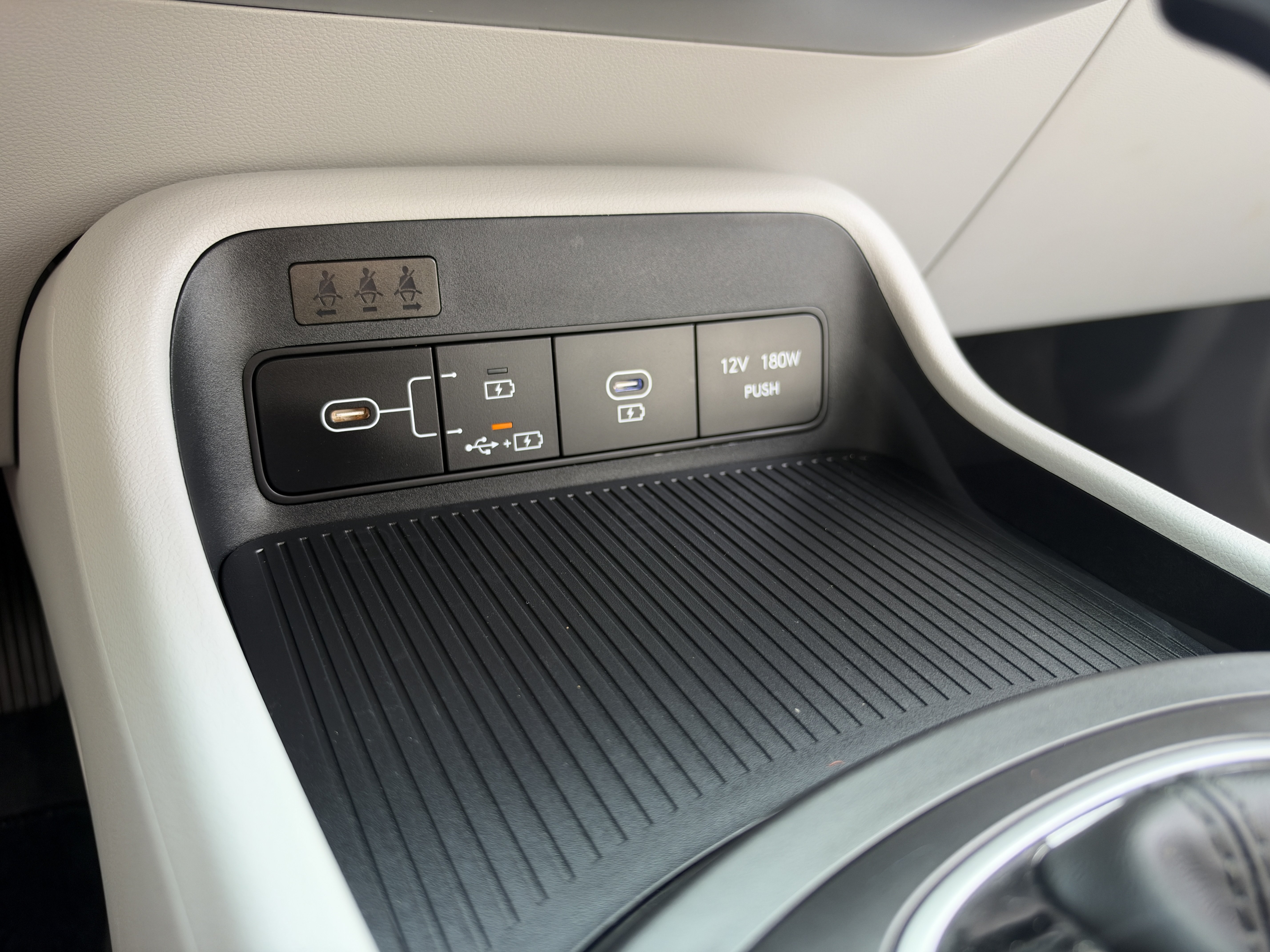 Certified 2026 Hyundai Kona SE AWD/4WD image 36