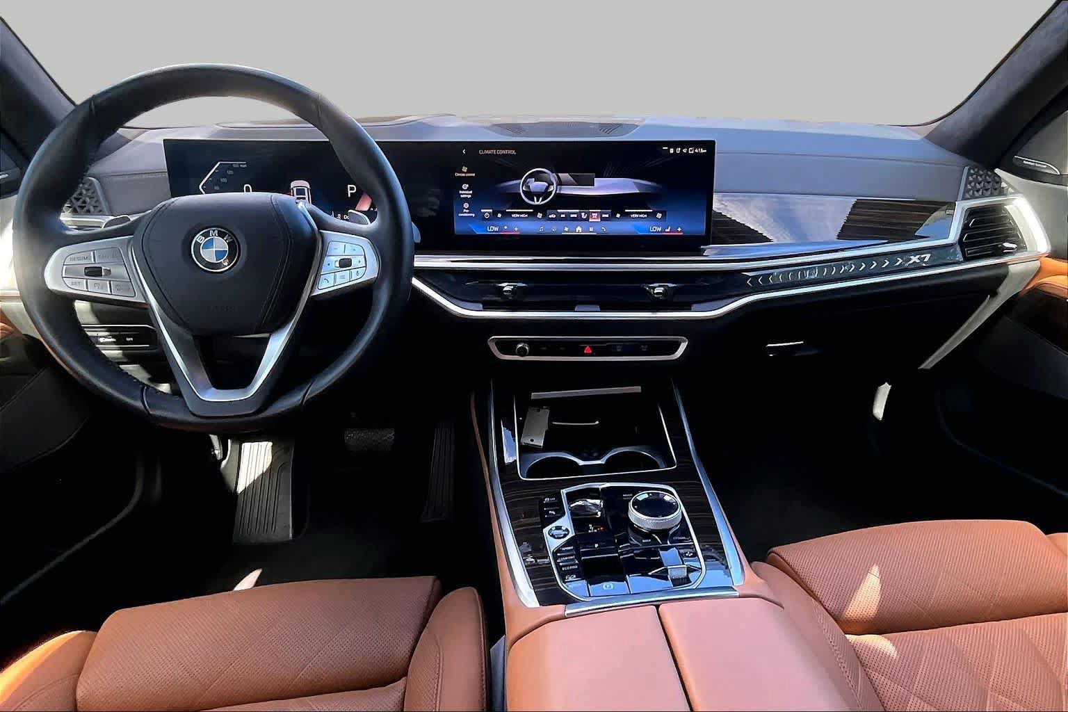Used 2026 BMW X7 xDrive40i AWD/4WD image 16