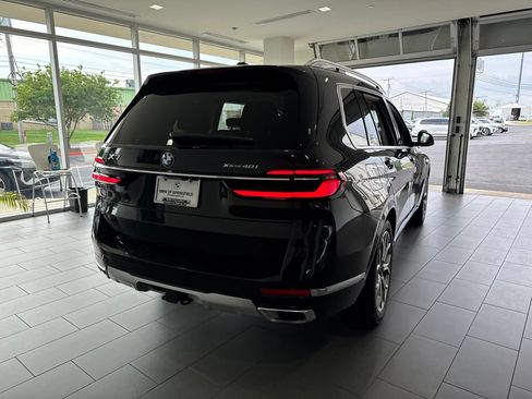 Used 2025 BMW X7 xDrive40i w/ Premium Package AWD/4WD image 7