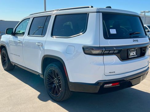 New 2026 Jeep Grand Wagoneer Limited AWD/4WD image 3