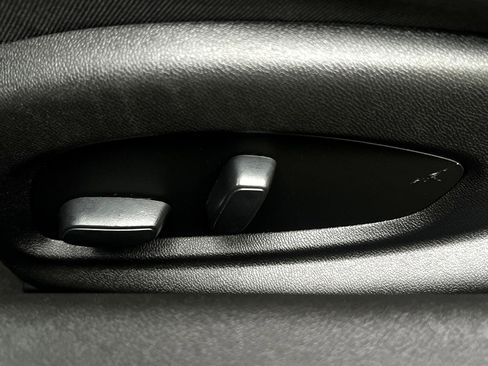 Used 2020 Chevrolet Camaro SS image 40