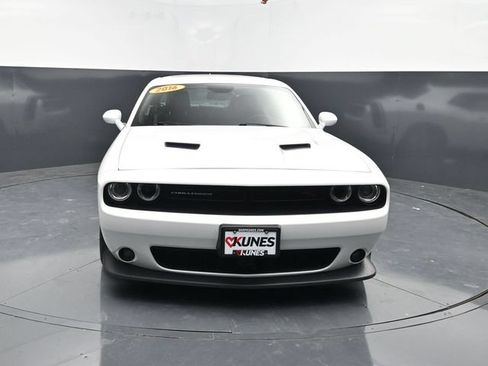 Used 2016 Dodge Challenger R/T Scat Pack w/ Leather Interior Group RWD image 2