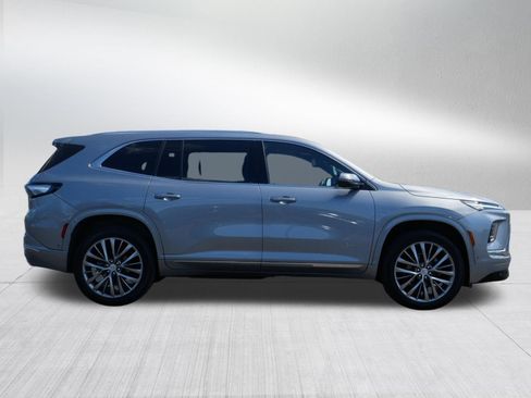 Certified 2025 Buick Enclave Avenir w/ Super Cruise Package AWD/4WD image 8