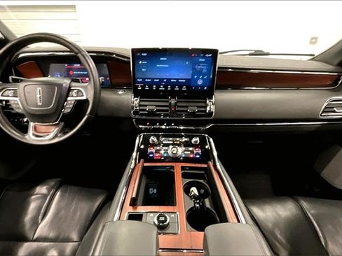 Used 2023 Lincoln Navigator L Reserve image 14
