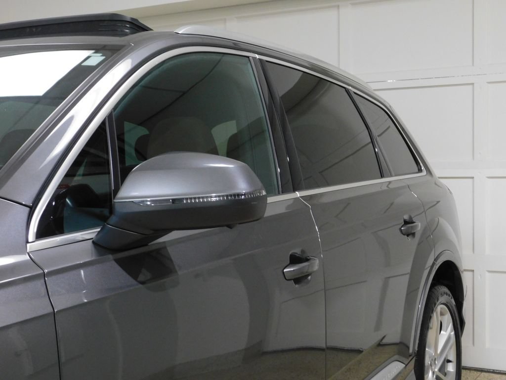 Used 2021 Audi Q7 3.0T Premium Plus w/ Premium Plus Package AWD/4WD image 15