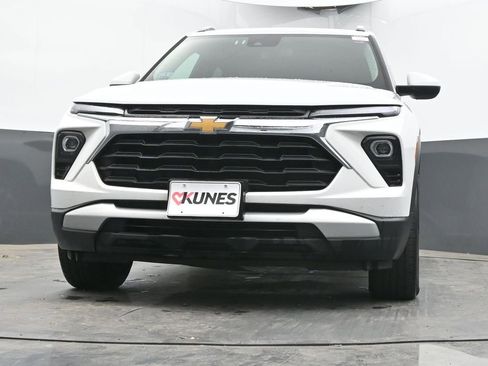 Used 2025 Chevrolet TrailBlazer LT FWD image 46