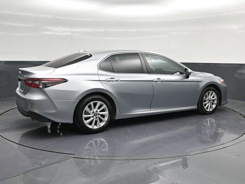 Used 2023 Toyota Camry LE image 3