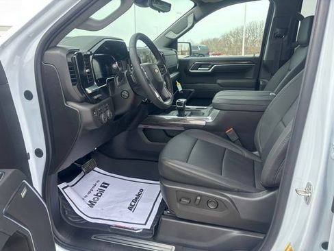 Used 2026 Chevrolet Silverado 1500 LTZ AWD/4WD image 10