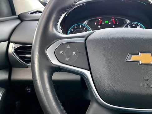 Used 2021 Chevrolet Traverse LT FWD image 24