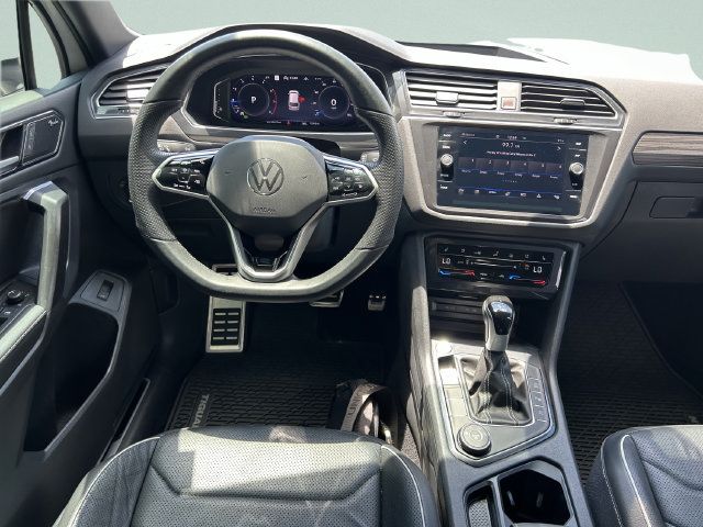 Used 2024 Volkswagen Tiguan SEL R-Line AWD/4WD image 25