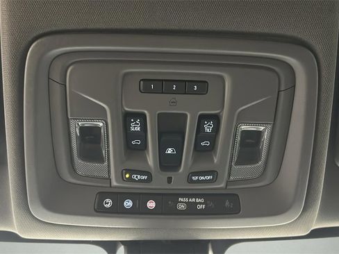 Used 2021 GMC Sierra 1500 Denali w/ Denali Carbonpro Edition image 30