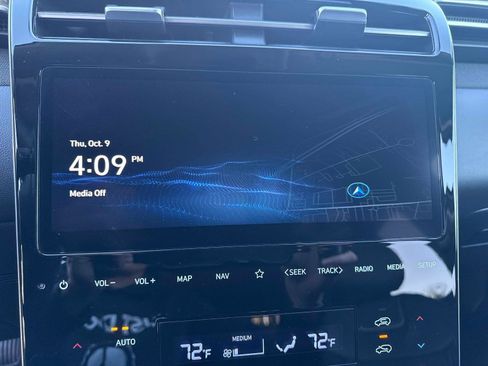 Certified 2024 Hyundai Tucson Limited image 23